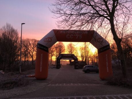 Carbidtrail en Wandeltocht: Een Sportieve Traditie Tussen Kerst en Oud & Nieuw