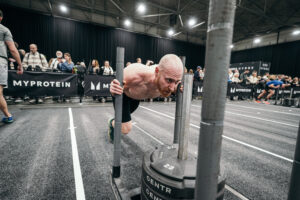 Steven Zwart, personal trainer en sportfysiotherapeut gespecialiseerd in het begeleiden en trainen voor een Hyrox